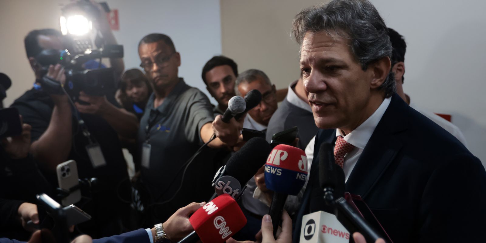 Haddad: guerra no Irã não impactará economia brasileira imediatamente